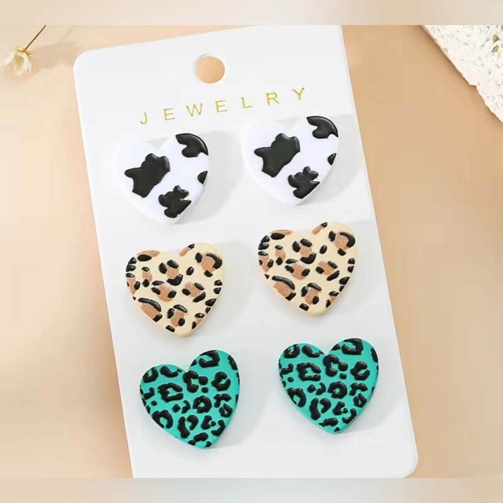 3 Pairs Of Heart Shaped Stud Earrings With Leopard Print Design Acrylic